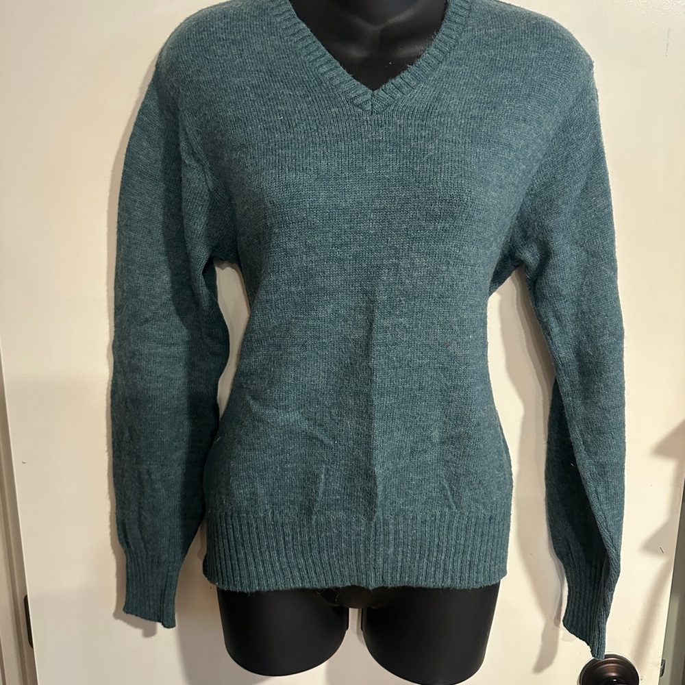 4/$16 Vintage Catalina Teal Wool Sweater